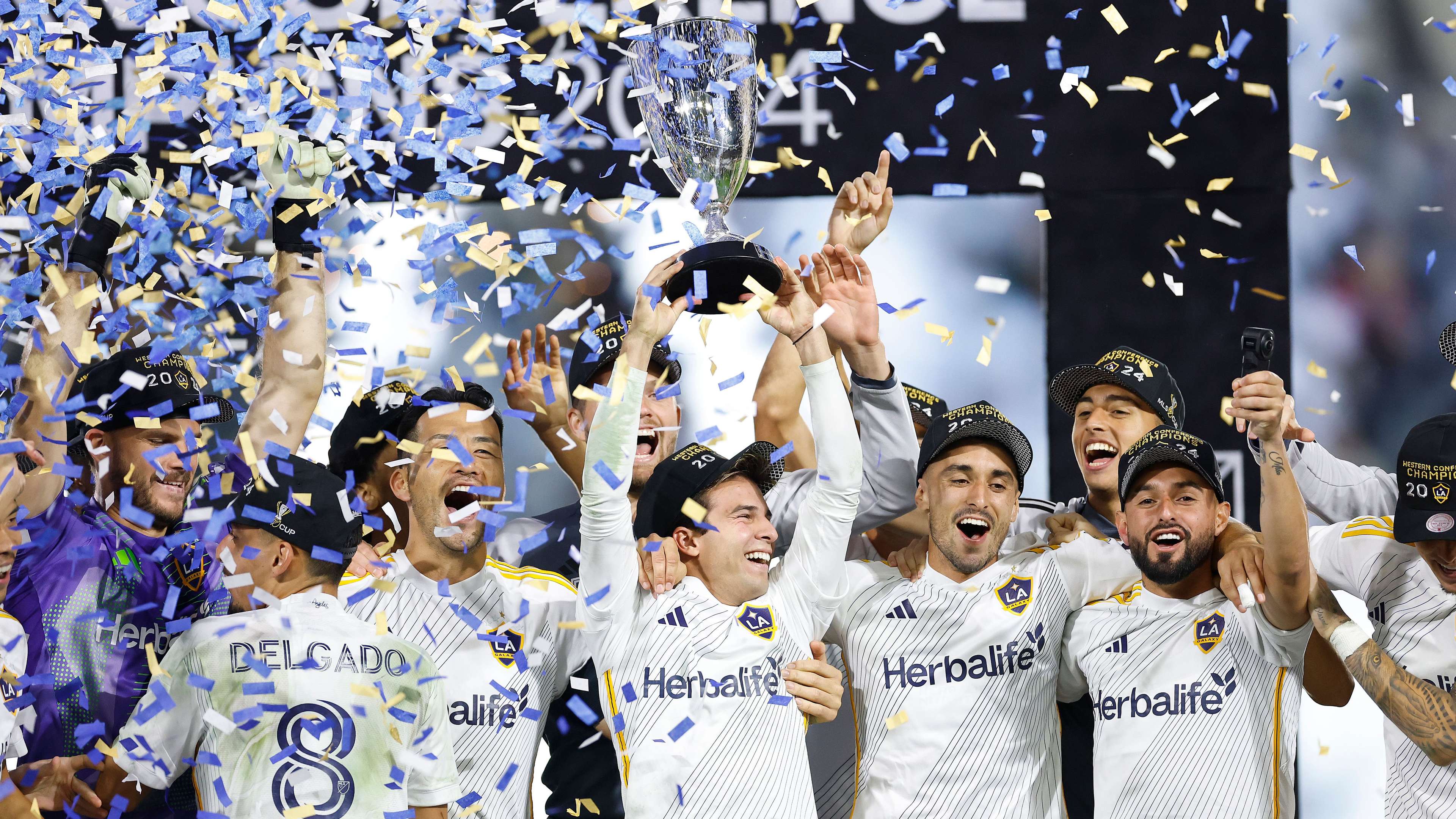 认识令人惊叹的DAZN主持人Eleonora Incardona，他被誉为“下一个Diletta Leotta”，并与足球运动员约会.