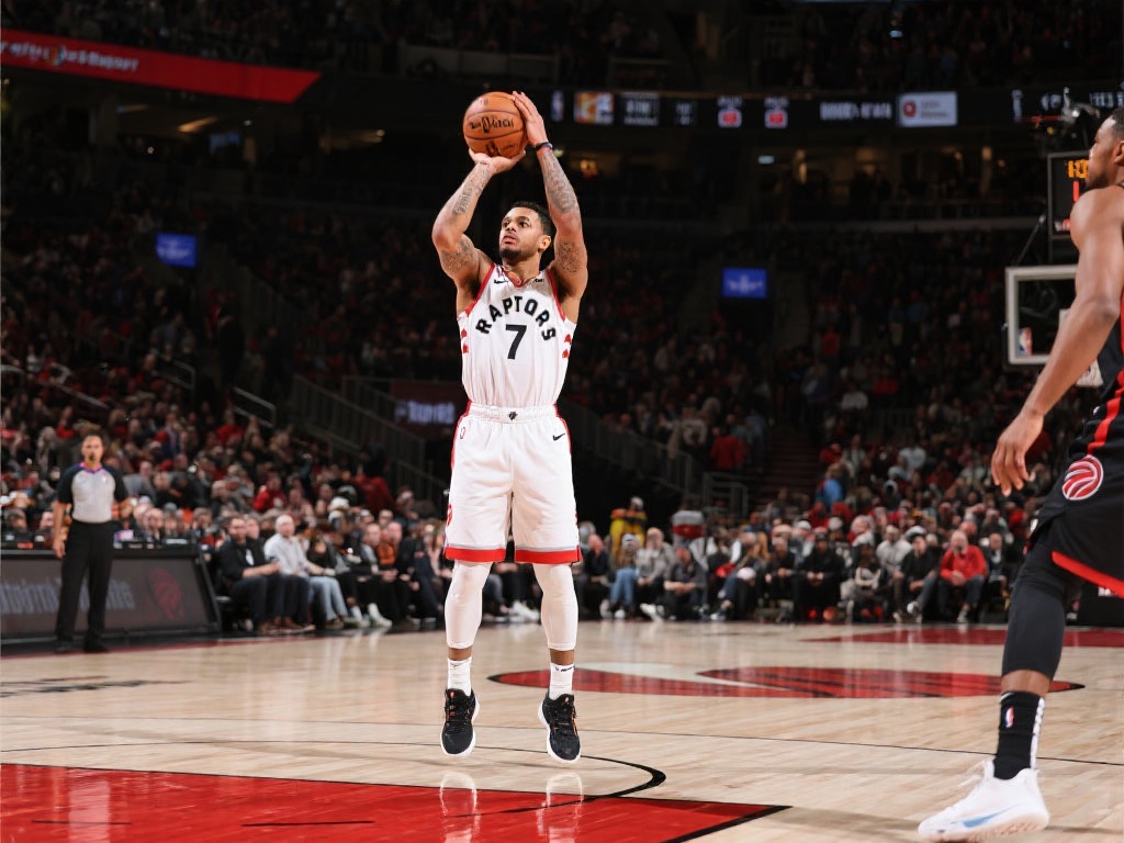 7万观众齐聚，刷新上座纪录的辉煌时刻