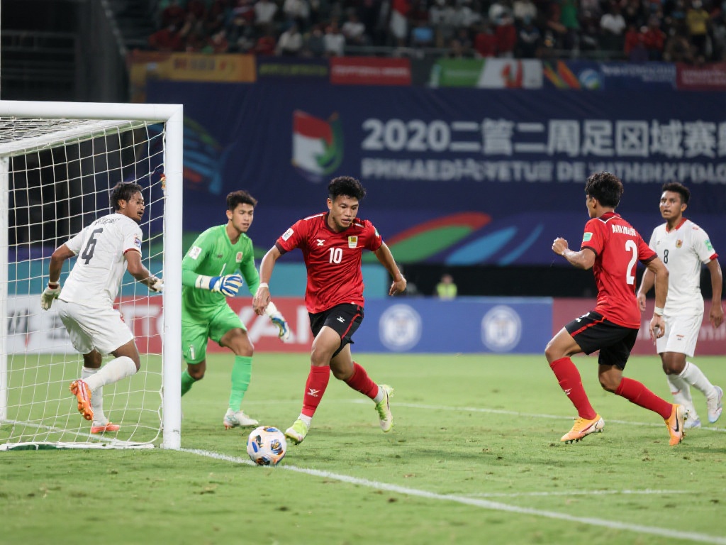 滕哈格逼C罗离训练场且禁入更衣室，行事太不体面！